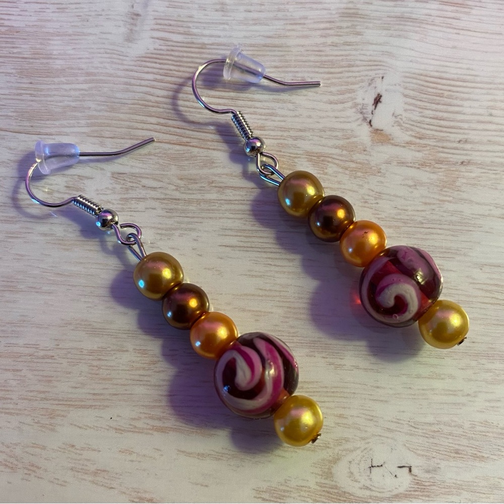 Earring - Picture 4 of 6